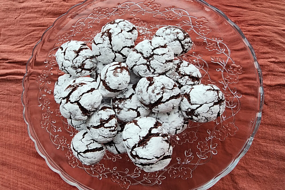 Image showing completed Chocolate crinkle cookies